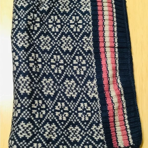 Unisex Hat, gloves and scarf set new in the bag - Picture 2 of 8